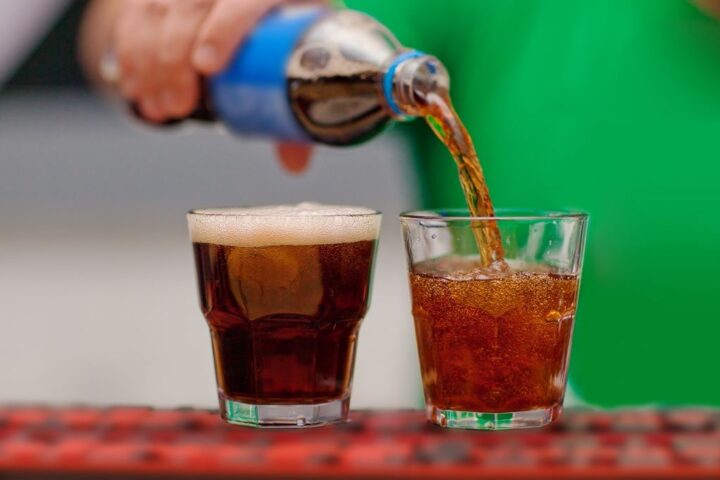 What Are The Risky Effects Of Carbonated Drinks?
